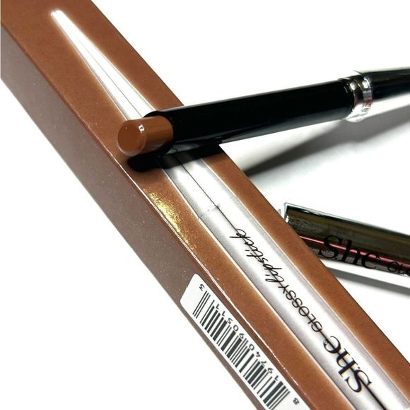 s.he Other - 3/$10🖤🌟#11 S.he cosmetics Glossy Lipcolour NWT